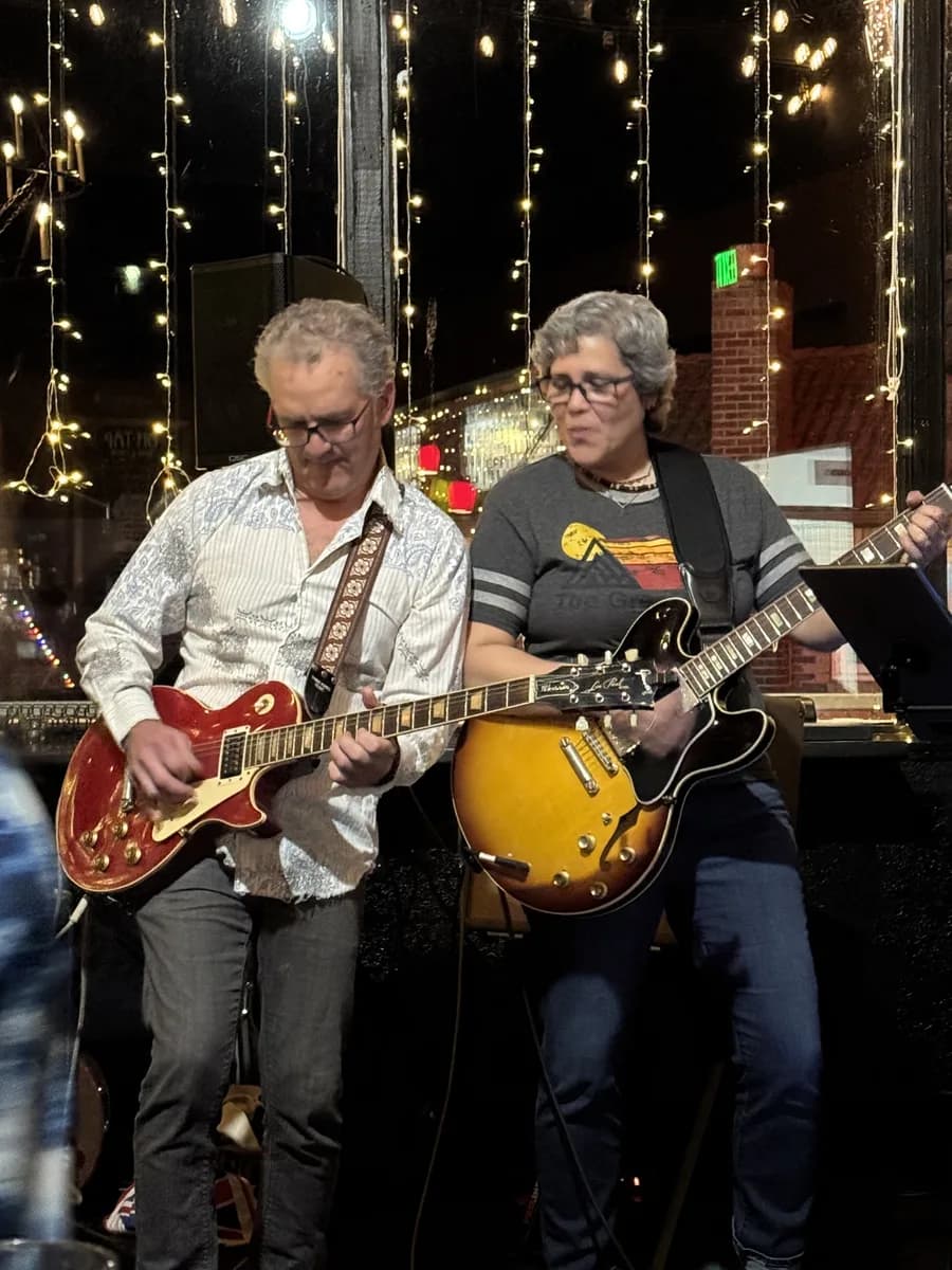 Guitar duo · Rosie's